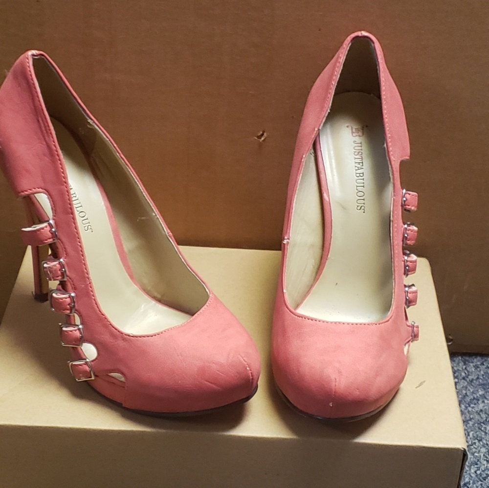 High Heels - Picture 2 of 3